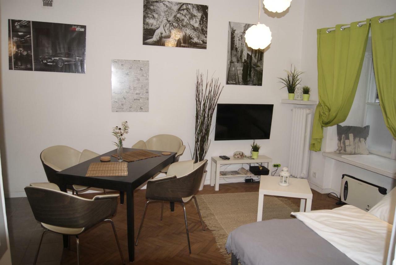 Cosy Apartment In The Old Town วอร์ซอ ภายนอก รูปภาพ