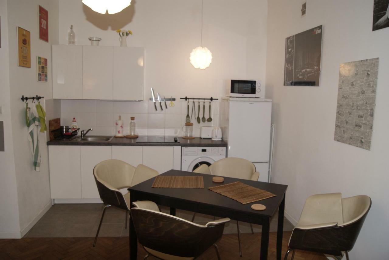 Cosy Apartment In The Old Town วอร์ซอ ภายนอก รูปภาพ